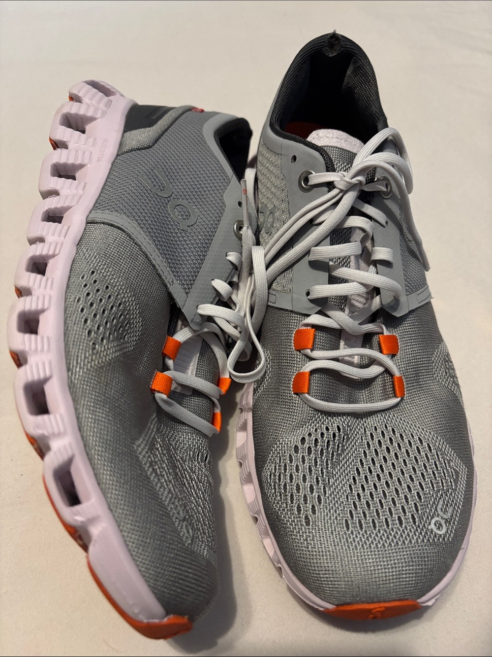 On Running Cloud X Alloy Lily Size 8.5